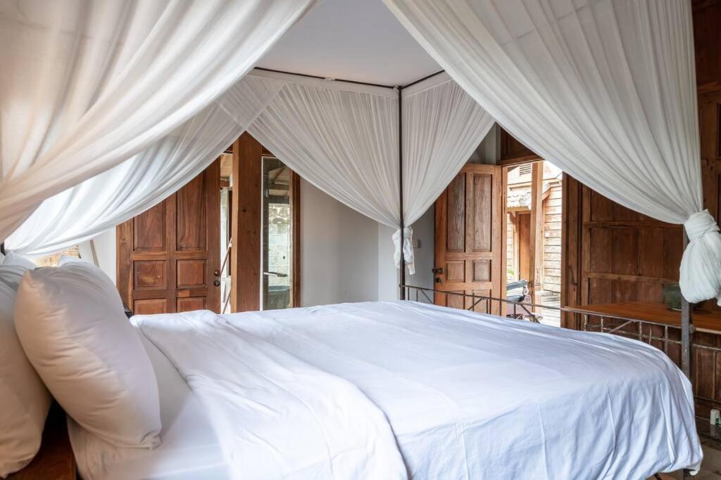 The Padang Jungle Escape 5 Mins Drive From Uluwatu's Beaches *